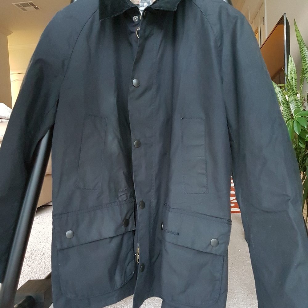 Barbour Black Ashby M BNWT small defect